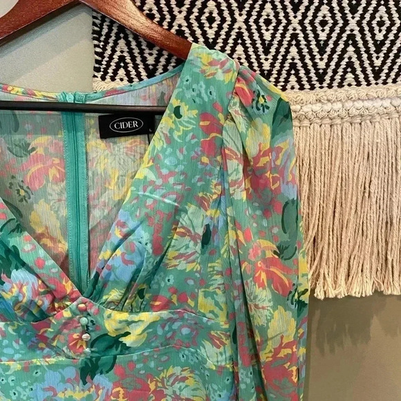 CIDER FLORAL LONG SLEEVE RUFFLE MINI DRESS SIZE L NWT - Picture 4 of 7